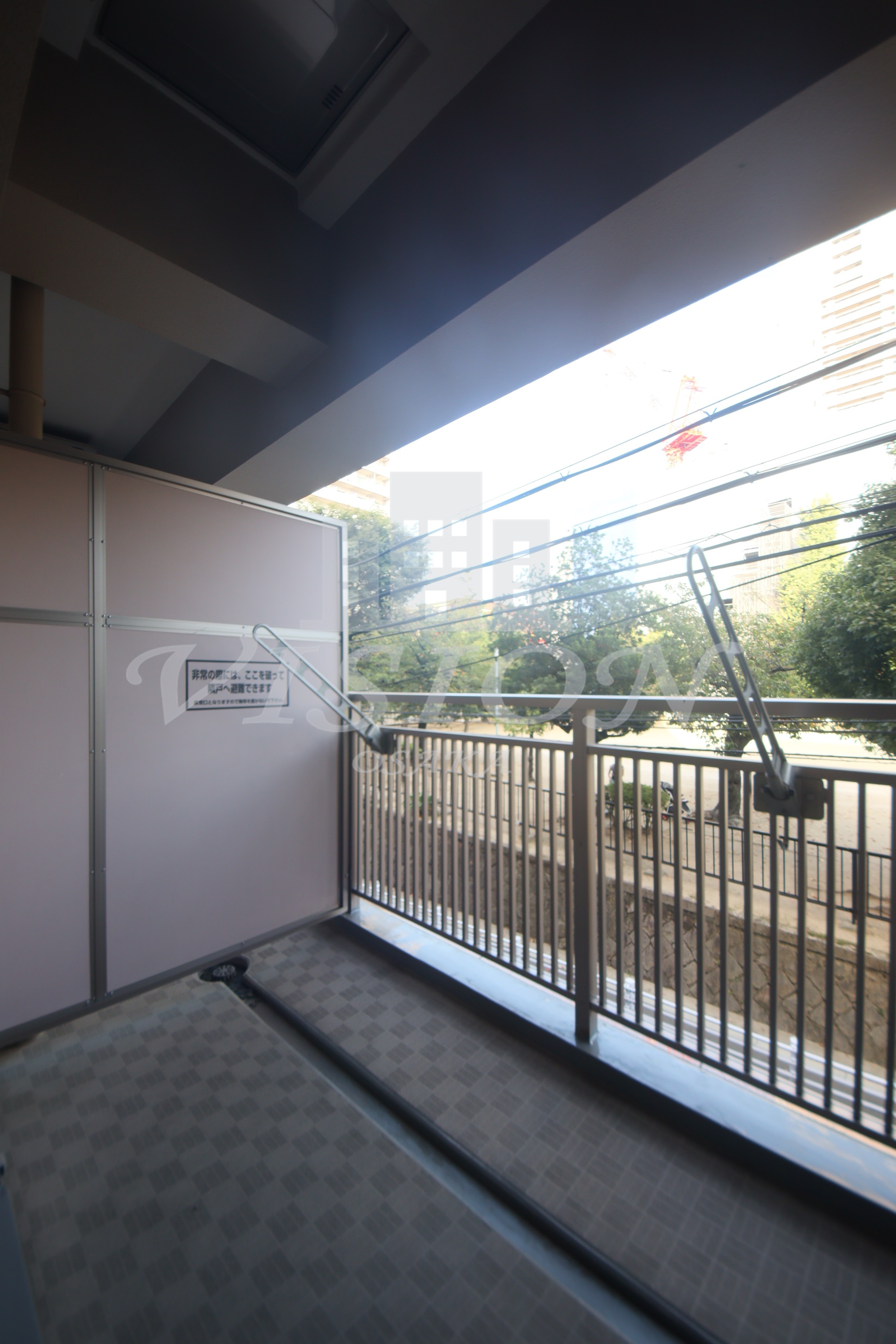 バルコニー　写真は別タイプとなります。