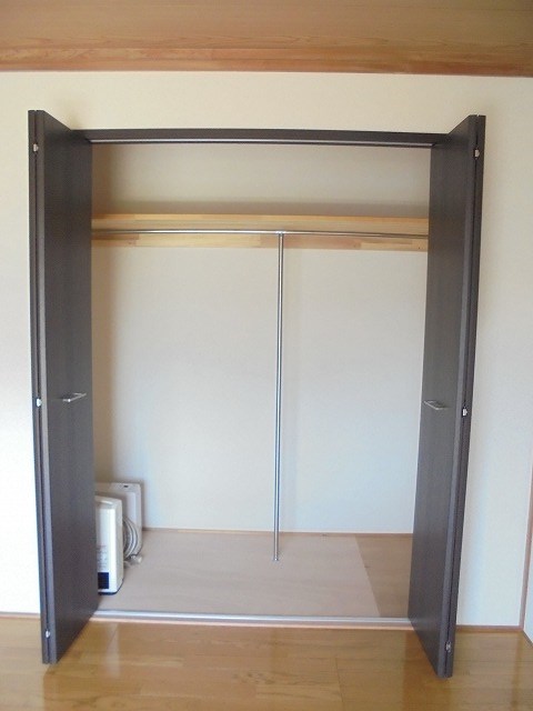収納　写真は206号室です（参考）
