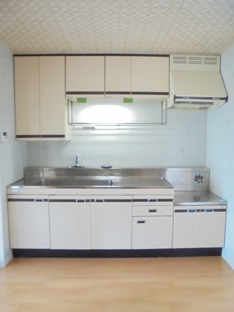 キッチン　写真は206号室です（参考）