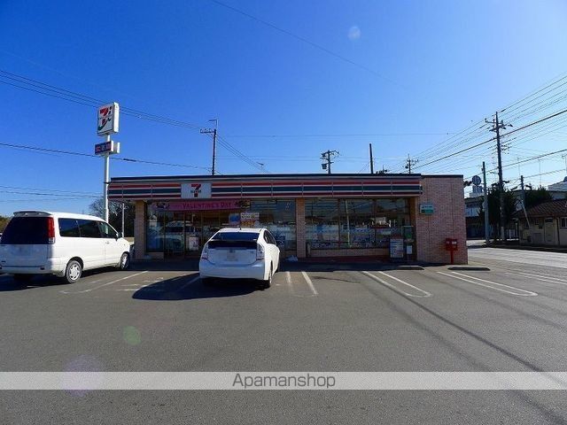 コンビニ　セブンイレブン館林成島店（コンビニ）まで750m