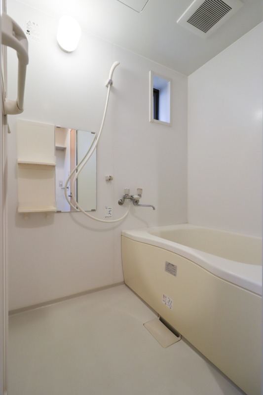 バス・シャワールーム　図面と現状に相違がある場合には現状を優先