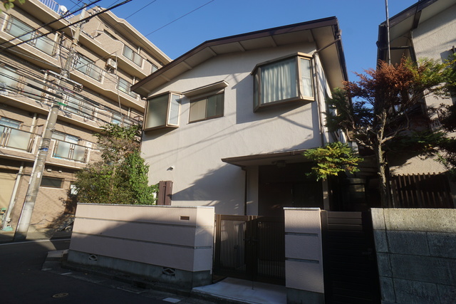 建物外観　女性学生限定物件☆