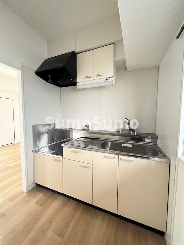 キッチン　コンパクトなキッチンで掃除もラクラク