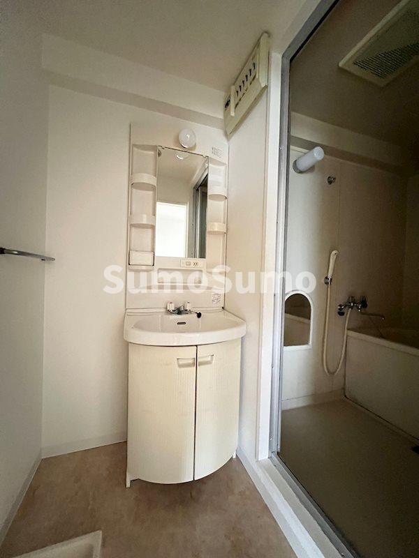 洗面設備　広い洗面スペース