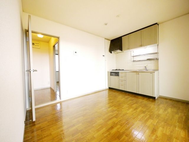 居室・リビング　広いリビングです