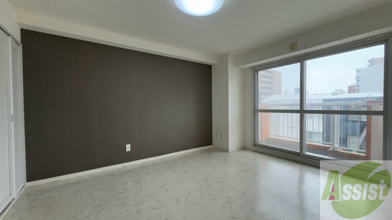 居室・リビング　広くてキレイなお部屋が広がっていて、充実した生活が送れそう。