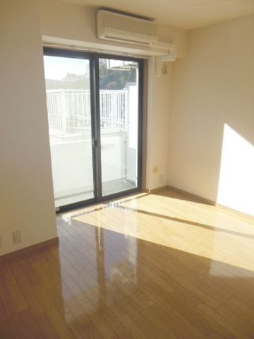 居室・リビング　★明るい居室★