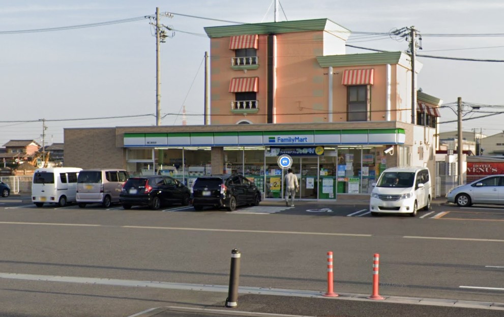 コンビニ　ファミリーマート 蟹江新田店（コンビニ）まで144m