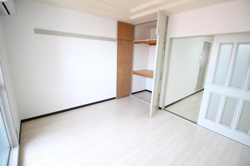 居室・リビング　1　洋室6帖