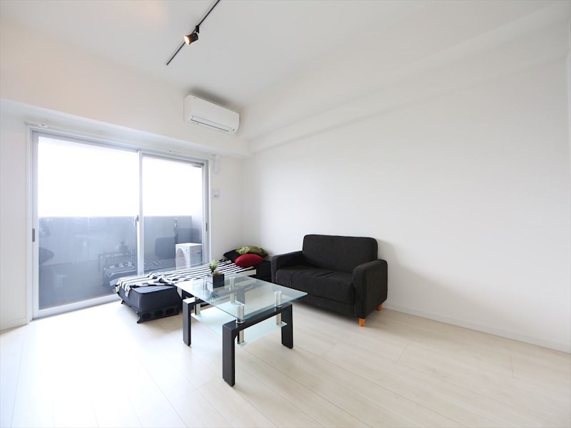 その他部屋・スペース　洋室9帖　エアコン完備　バルコニー