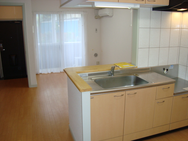 キッチン　リビング