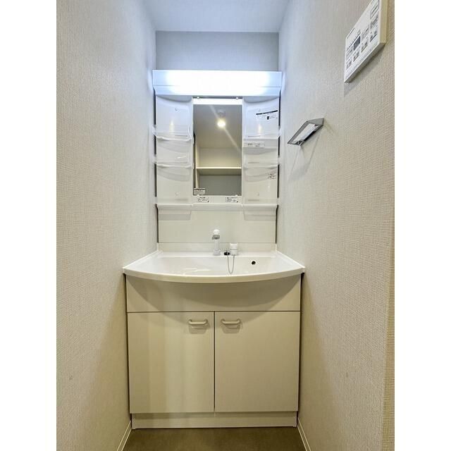 洗面設備　忙しい朝には欠かせない洗面所です