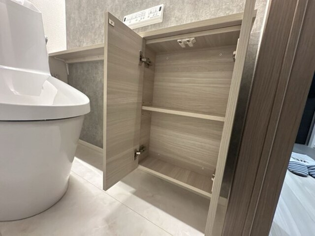 トイレ　トイレ収納