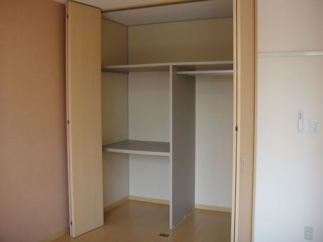 収納　洋間収納