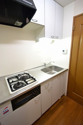 キッチン　☆システムキッチン　設備充実☆