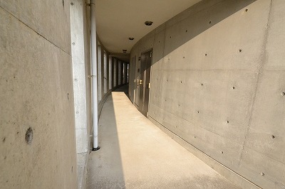 建物外観　☆人気の分譲マンション　専用庭付☆