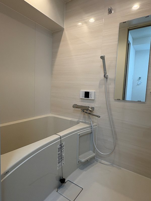 バス・シャワールーム　お風呂です