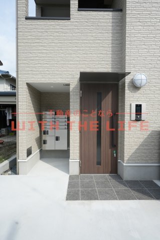 エントランス　ゆとりのあるエントランスです