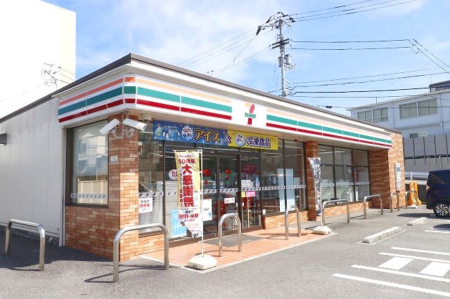 コンビニ　セブンイレブン 高知一宮南町店（コンビニ）まで315m