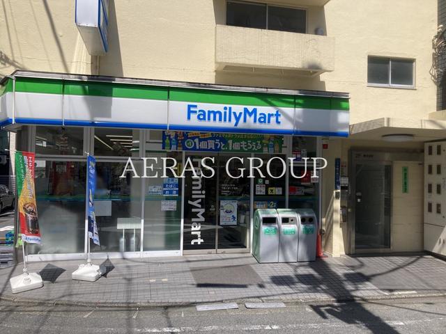 コンビニ　ファミリーマート 千駄ヶ谷二丁目店（コンビニ）まで206m