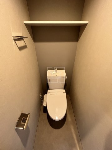 トイレ　WORVE大阪本町（ワーブ大阪本町）　温水洗浄便座