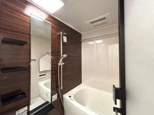 バス・シャワールーム　※別部屋の参考写真です。