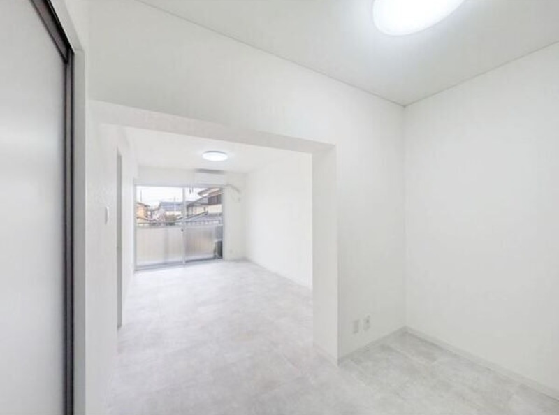 居室・リビング　図面と現状に相違がある場合には現状を優先