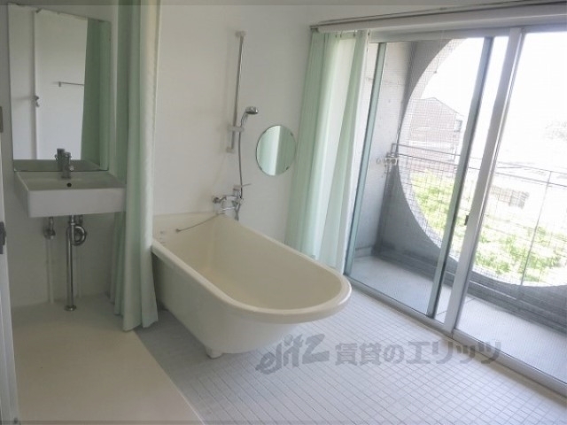 バス・シャワールーム　バス