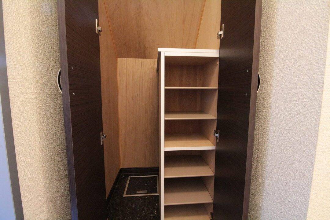 収納　シューズボックス