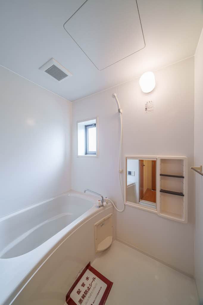 バス・シャワールーム　バスルーム