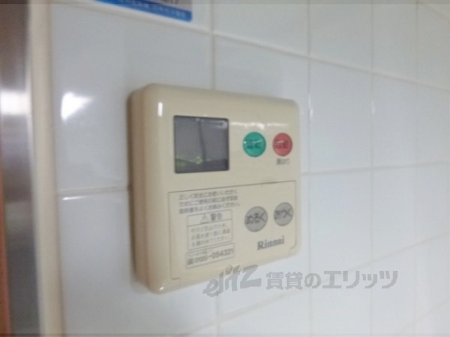 その他設備　給湯器リモコン