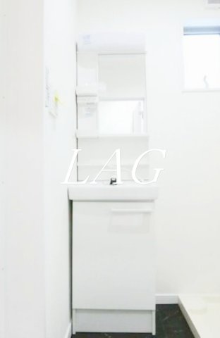 洗面設備　独立洗面台です。