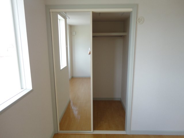 収納　洋室収納