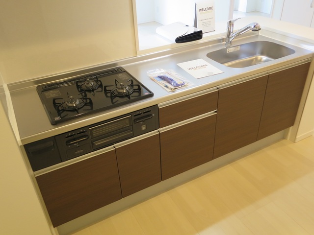 キッチン　とっても大きなキッチン！作業もしやすく綺麗に整頓できそうです