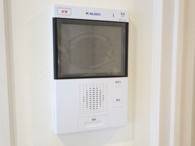 セキュリティ　ＴＶ付インターホン完備。相手を確認できます(#^.^#)