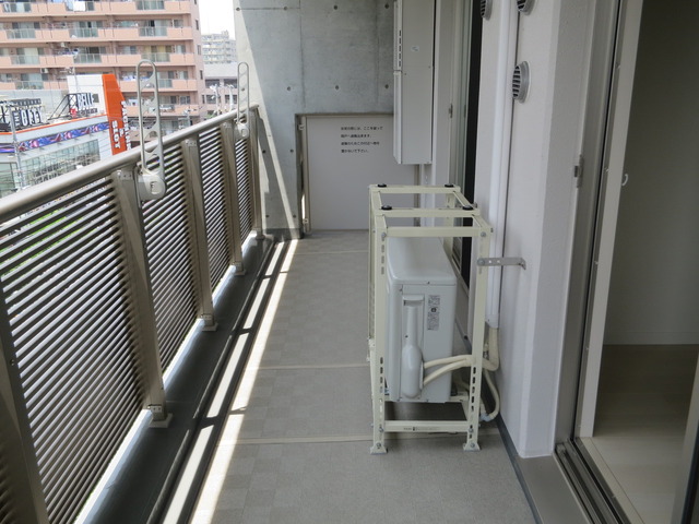 バルコニー　洗濯物がたくさん干せるバルコニーです。