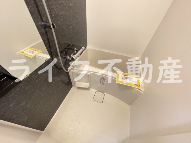 バス・シャワールーム　コンパクトで使いやすいお風呂です