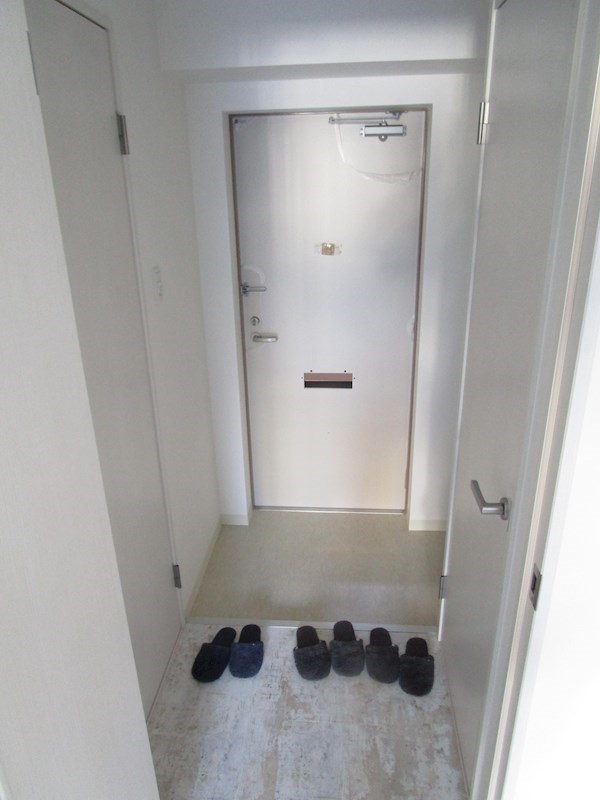 玄関　※モデルルームの写真になるため、内装は異なります。