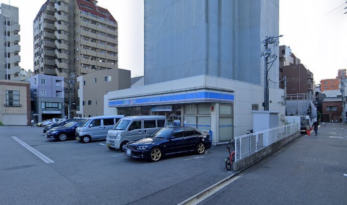 コンビニ　ローソン（コンビニ）まで400m