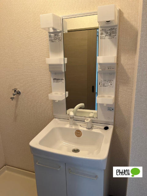 洗面設備　洗髪洗面化粧台
