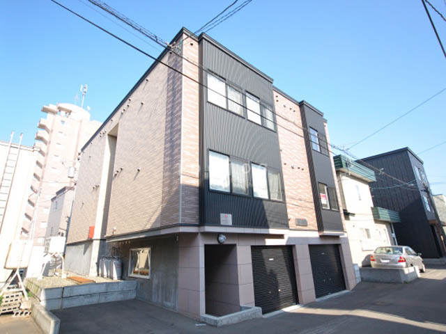 建物外観　クヴェレ１５