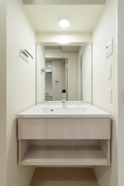 洗面設備　※写真は同タイプ住戸です。