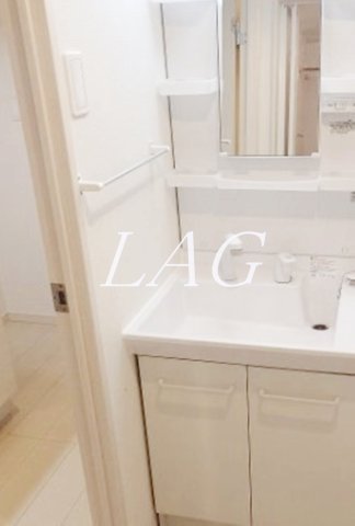 洗面設備　独立洗面台です。