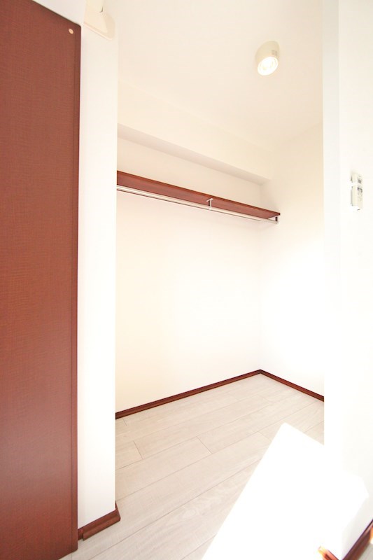 収納　ウォークインクローゼット