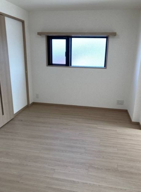 居室・リビング　☆明るい洋室☆