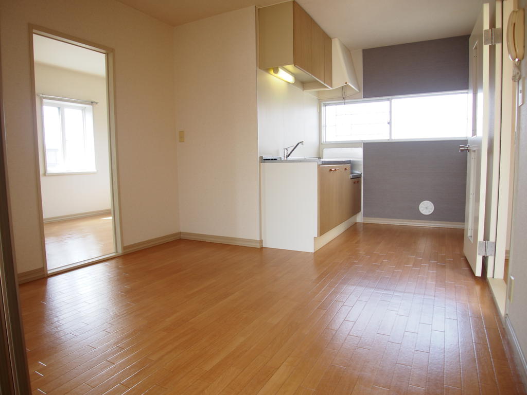 キッチン　DKは7.2帖の広さがあり、テーブルなど配置も可能！！