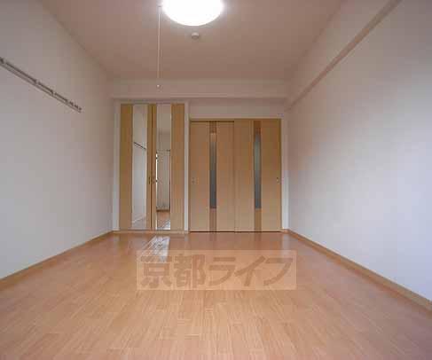 居室・リビング　１０帖超えのお部屋です・