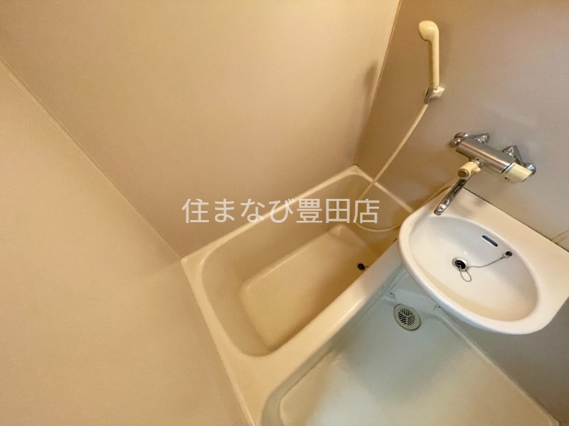 洗面設備　同型別部屋写真