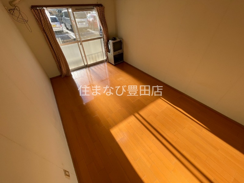 居室・リビング　同型別部屋写真