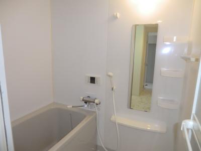 バス・シャワールーム　追炊き機能付浴室